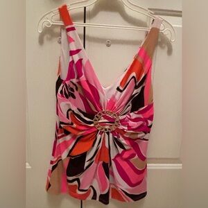 Cache V neck front and back sleeveless top